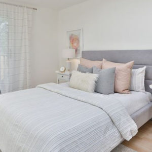 Queen Bed 02
